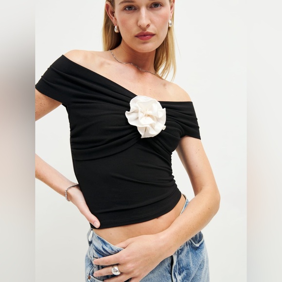 Reformation Tops - Reformation Emerald Knit Top Sz Small